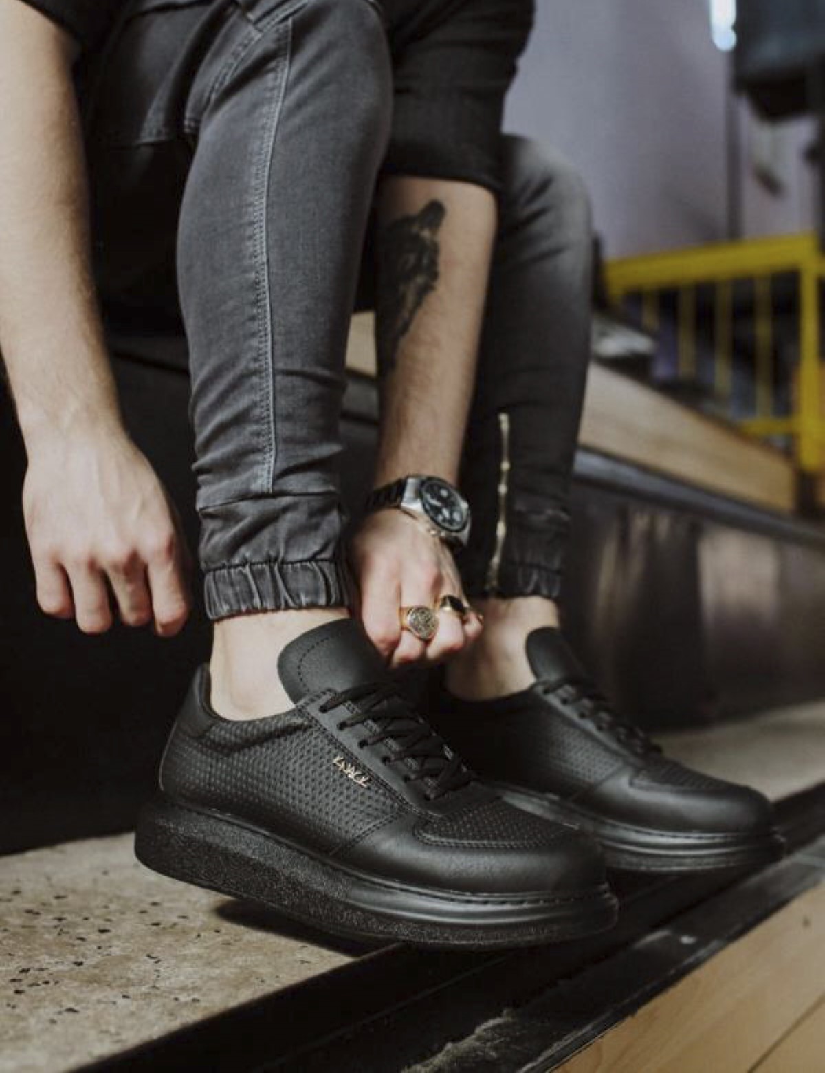 Ανδρικά μαύρα Sneakers δερματίνη ανάγλυφο σχέδιο 0422020BT φωτογραφία